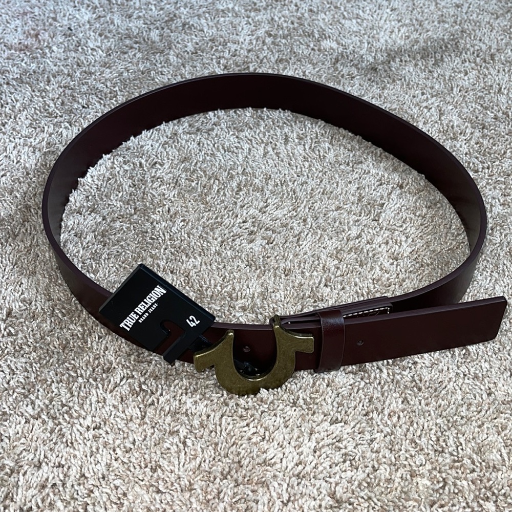 True Religion | Horseshoe Buckle Belt - Picture 1 of 8